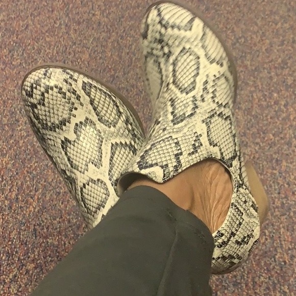 CAMILLE - Picture 3 of 3